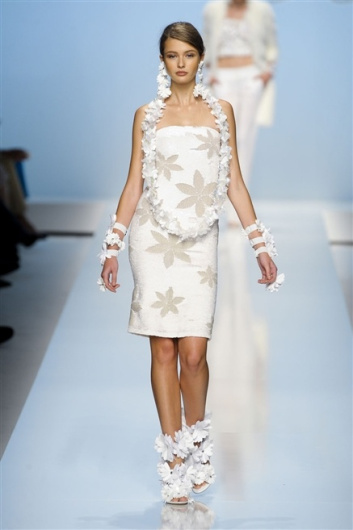 Fotoservizio/SS 2012/WOMEN/BLUMARINE/44