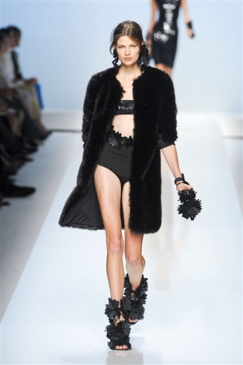 Fotoservizio/SS 2012/WOMEN/BLUMARINE/60