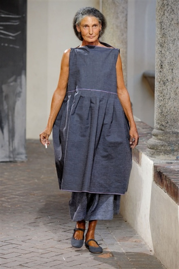 Fotoservizio/SS 2012/WOMEN/DANIELA GREGIS/9