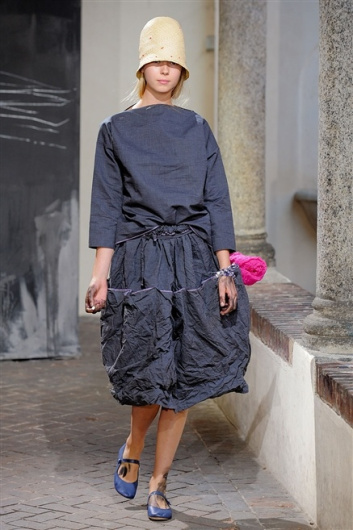 Fotoservizio/SS 2012/WOMEN/DANIELA GREGIS/10