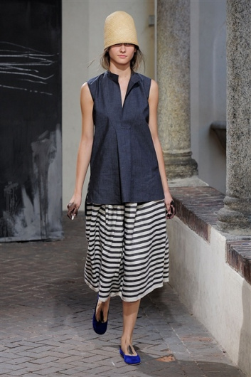 Fotoservizio/SS 2012/WOMEN/DANIELA GREGIS/12
