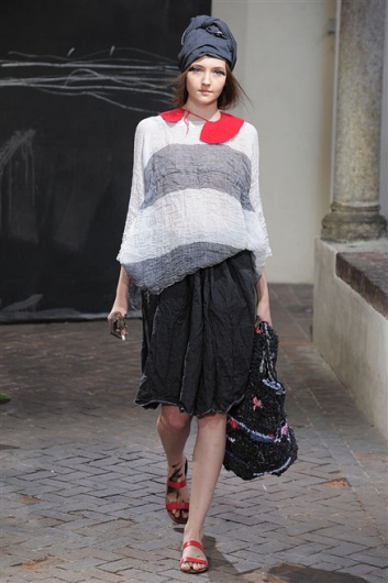Fotoservizio/SS 2012/WOMEN/DANIELA GREGIS/14