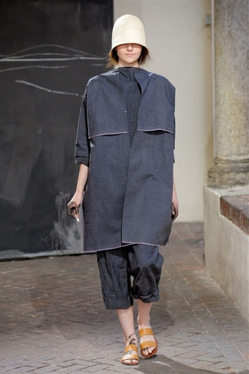 Fotoservizio/SS 2012/WOMEN/DANIELA GREGIS/5