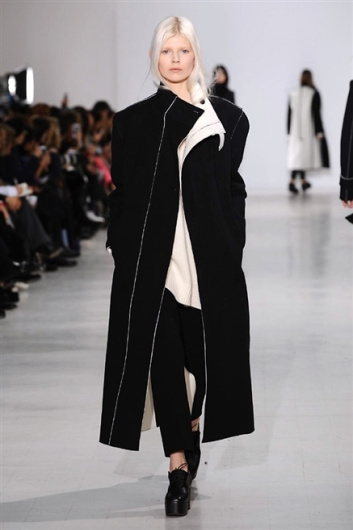 Fotoservizio/FW 2014-2015/WOMEN/COSTUME NATIONAL/DP1/8