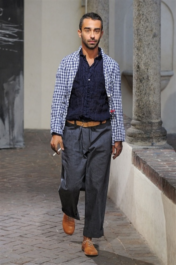 Fotoservizio/SS 2012/WOMEN/DANIELA GREGIS/22