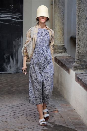 Fotoservizio/SS 2012/WOMEN/DANIELA GREGIS/24