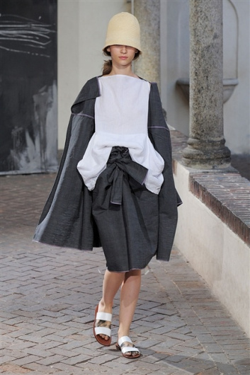 Fotoservizio/SS 2012/WOMEN/DANIELA GREGIS/15