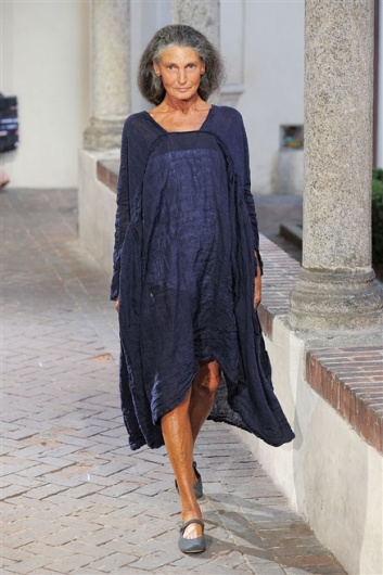 Fotoservizio/SS 2012/WOMEN/DANIELA GREGIS/17