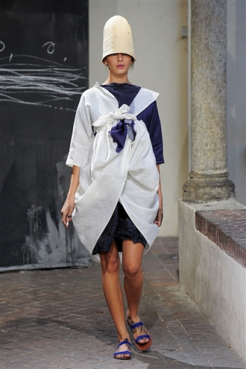 Fotoservizio/SS 2012/WOMEN/DANIELA GREGIS/26