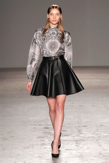 Fotoservizio/FW 2014-2015/WOMEN/CRISTIANO BURANI/DP1/10