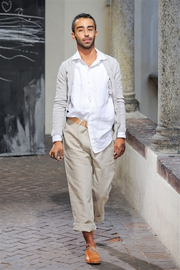 Fotoservizio/SS 2012/WOMEN/DANIELA GREGIS/40