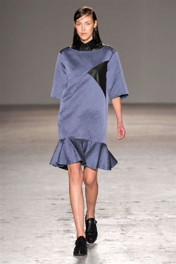 Fotoservizio/FW 2014-2015/WOMEN/CRISTIANO BURANI/DP1/21