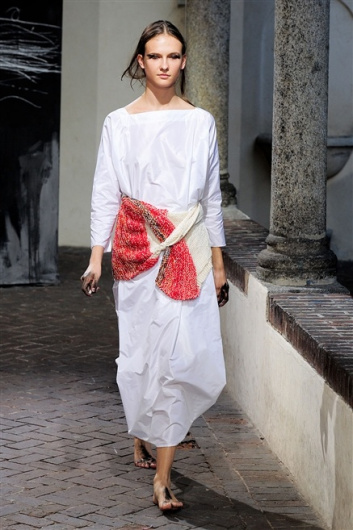 Fotoservizio/SS 2012/WOMEN/DANIELA GREGIS/49
