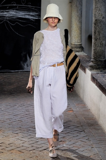 Fotoservizio/SS 2012/WOMEN/DANIELA GREGIS/48