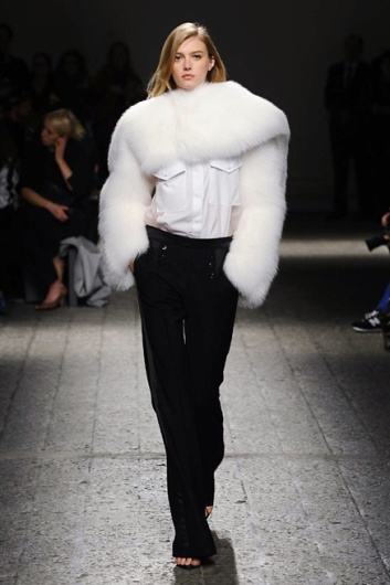 Fotoservizio/FW 2014-2015/WOMEN/PORTS 1961/DP1/8