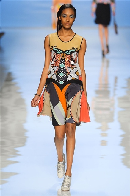 Fotoservizio/SS 2012/WOMEN/ETRO/5