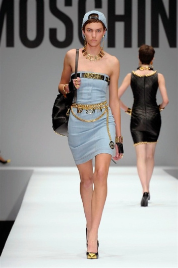 Fotoservizio/FW 2014-2015/WOMEN/MOSCHINO/DP1/13