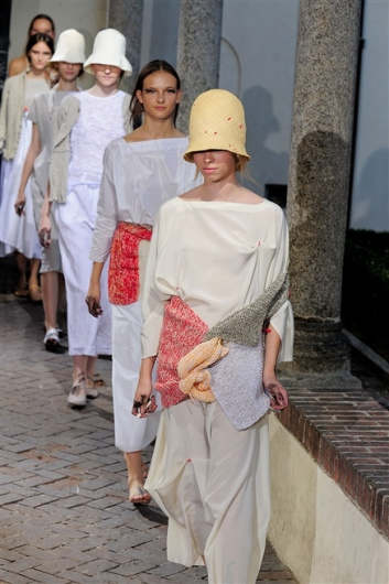 Fotoservizio/SS 2012/WOMEN/DANIELA GREGIS/56