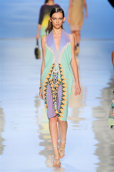 Fotoservizio/SS 2012/WOMEN/ETRO/15