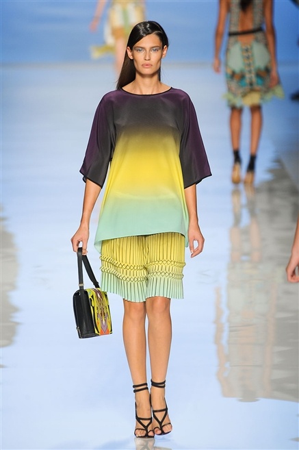 Fotoservizio/SS 2012/WOMEN/ETRO/16