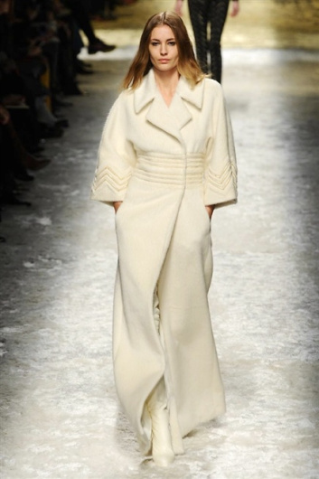 Fotoservizio/FW 2014-2015/WOMEN/BLUMARINE/DP1/14