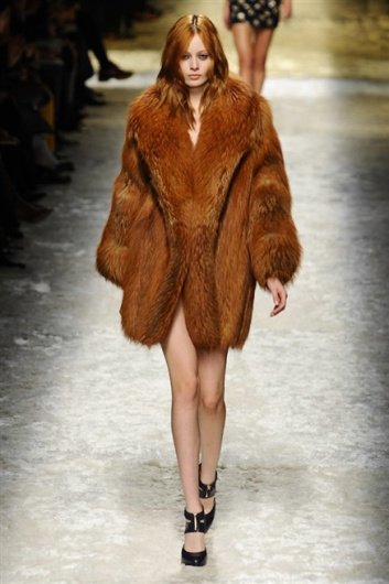 Fotoservizio/FW 2014-2015/WOMEN/BLUMARINE/DP1/19