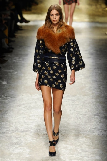 Fotoservizio/FW 2014-2015/WOMEN/BLUMARINE/DP1/20