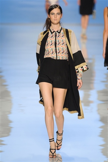 Fotoservizio/SS 2012/WOMEN/ETRO/24