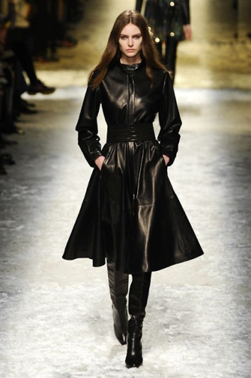 Fotoservizio/FW 2014-2015/WOMEN/BLUMARINE/DP1/26