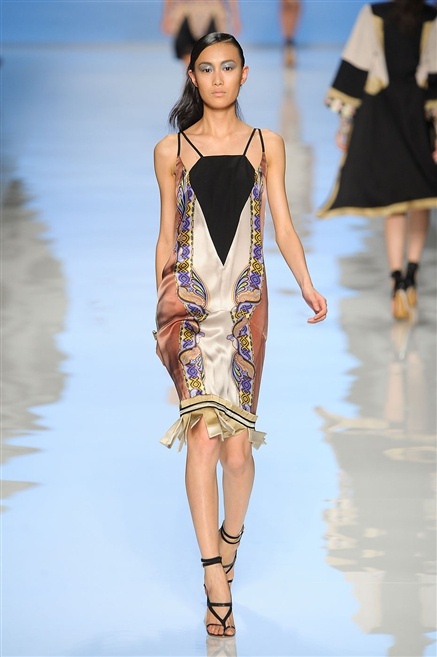 Fotoservizio/SS 2012/WOMEN/ETRO/25