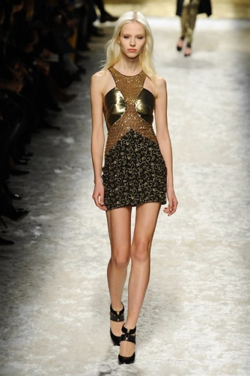 Fotoservizio/FW 2014-2015/WOMEN/BLUMARINE/DP1/32