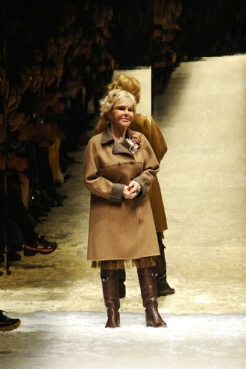 Fotoservizio/FW 2014-2015/WOMEN/BLUMARINE/DP1/43