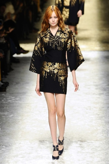 Fotoservizio/FW 2014-2015/WOMEN/BLUMARINE/DP1/0
