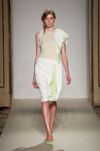 Fotoservizio/SS 2012/WOMEN/GABRIELE COLANGELO/7