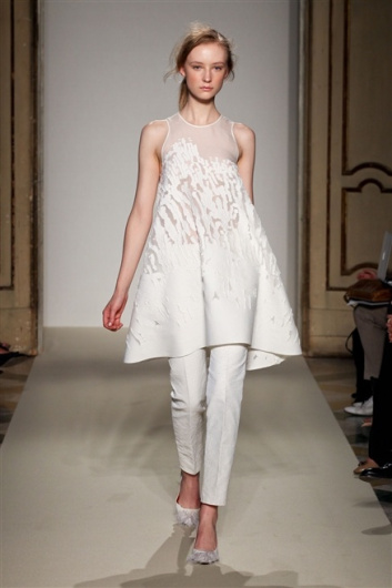 Fotoservizio/SS 2012/WOMEN/GABRIELE COLANGELO/10