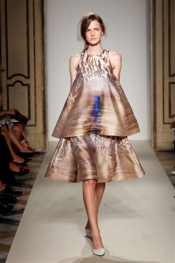 Fotoservizio/SS 2012/WOMEN/GABRIELE COLANGELO/11