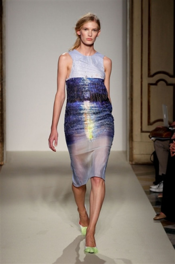 Fotoservizio/SS 2012/WOMEN/GABRIELE COLANGELO/21
