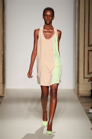 Fotoservizio/SS 2012/WOMEN/GABRIELE COLANGELO/13