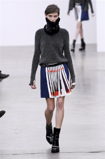 Fotoservizio/FW 2014-2015/WOMEN/ICEBERG/DP1/13
