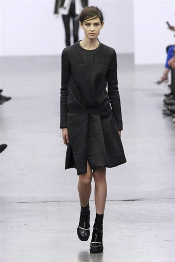 Fotoservizio/FW 2014-2015/WOMEN/ICEBERG/DP1/16