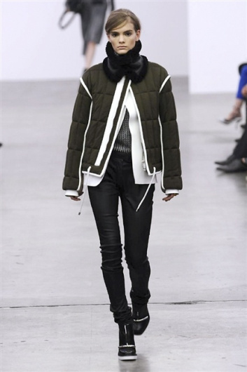 Fotoservizio/FW 2014-2015/WOMEN/ICEBERG/DP1/17