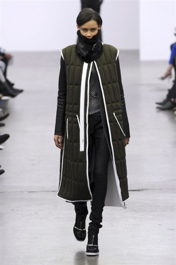 Fotoservizio/FW 2014-2015/WOMEN/ICEBERG/DP1/20