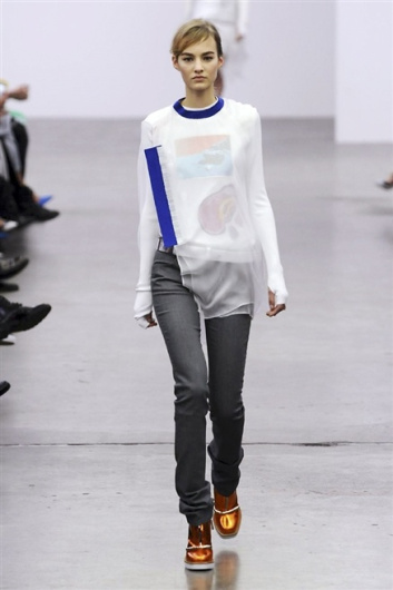 Fotoservizio/FW 2014-2015/WOMEN/ICEBERG/DP1/30