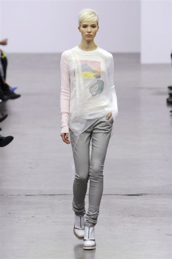 Fotoservizio/FW 2014-2015/WOMEN/ICEBERG/DP1/33