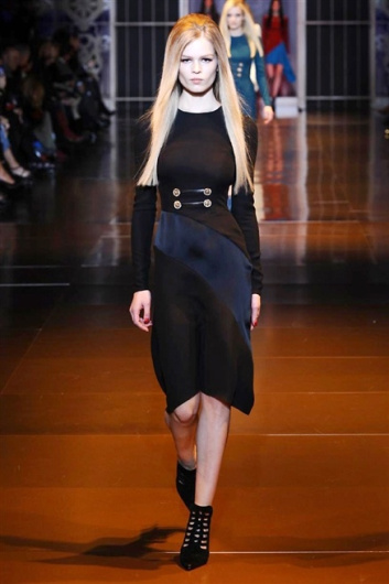 Fotoservizio/FW 2014-2015/WOMEN/VERSACE/DP1/0