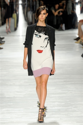 Fotoservizio/SS 2012/WOMEN/ICEBERG/12