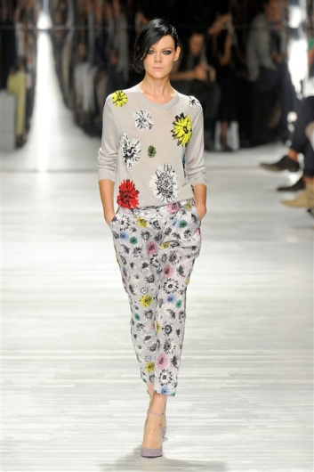 Fotoservizio/SS 2012/WOMEN/ICEBERG/19