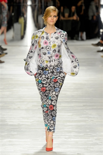 Fotoservizio/SS 2012/WOMEN/ICEBERG/22