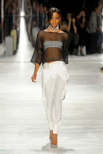 Fotoservizio/SS 2012/WOMEN/ICEBERG/14