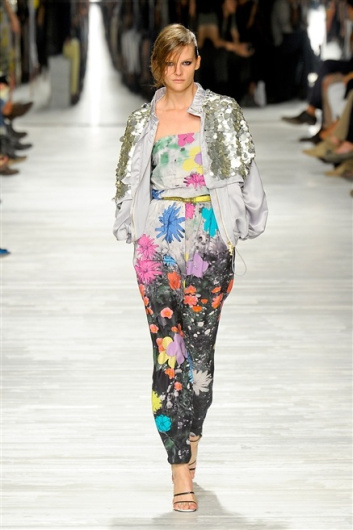 Fotoservizio/SS 2012/WOMEN/ICEBERG/38